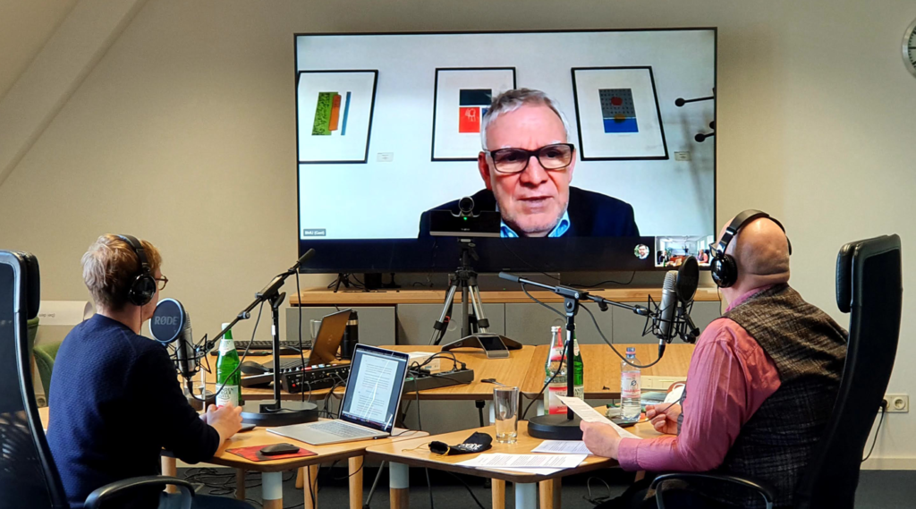 Im Studio: Aufnahme des Podcasts mit BMU-Staatssekretär Jochen Flasbarth